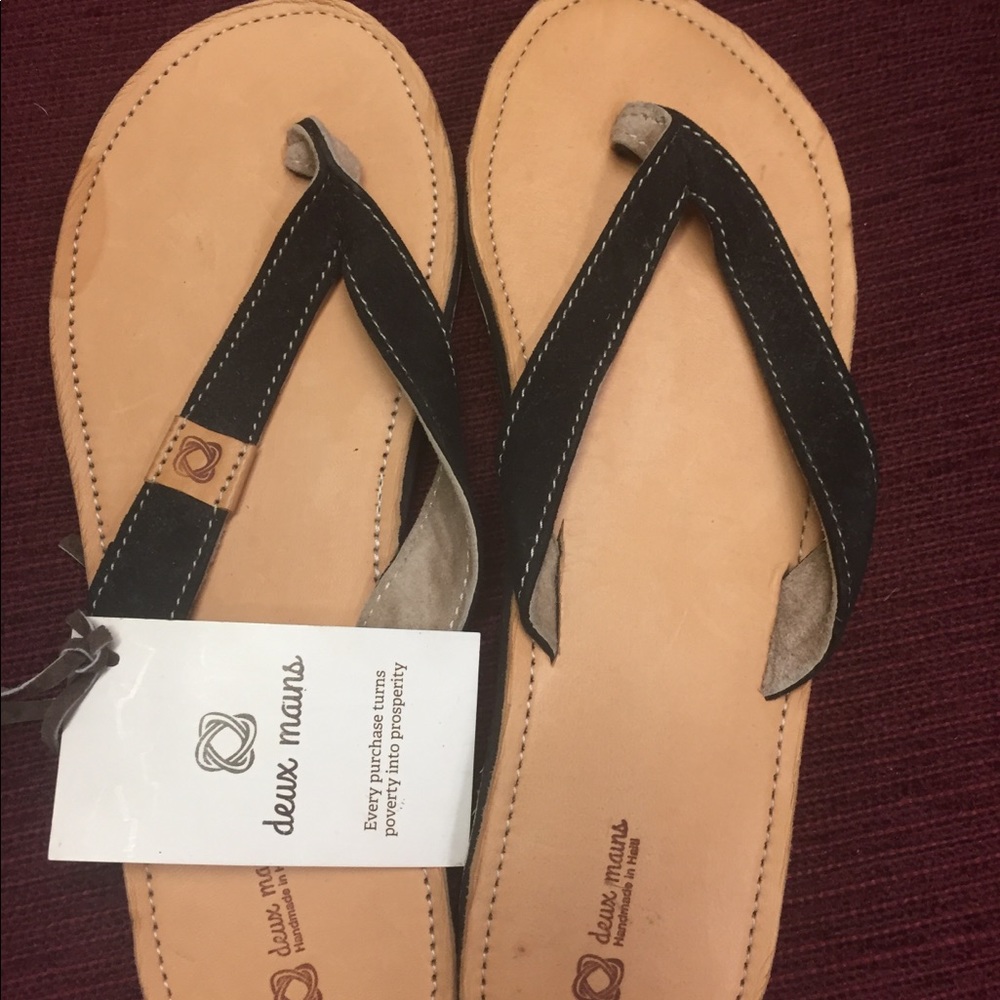 New Deux Mains handmade sandals - size 9